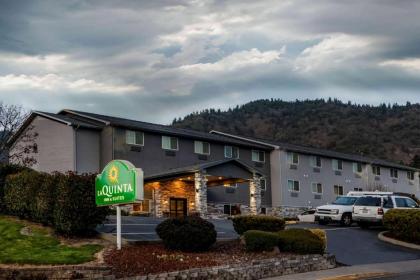 La Quinta by Wyndham Grants Pass - image 3