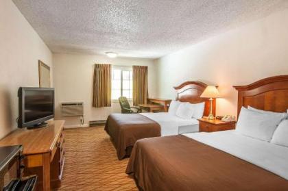 Quality Inn Grants Pass - image 8