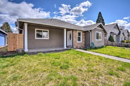 Grants Pass Home 1 Mi to Downtown and Rogue River! - image 5