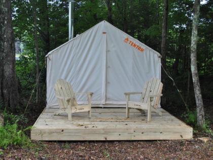 Luxury tents in Granville Massachusetts