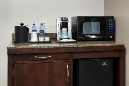 Hilton Garden Inn DFW North Grapevine - image 13