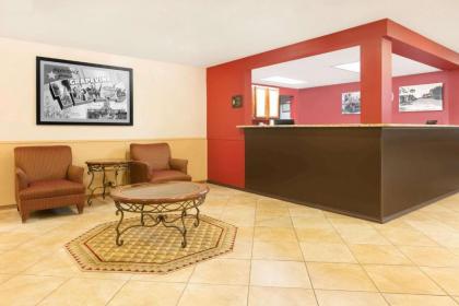 Super 8 by Wyndham Grapevine/DFW Airport Northwest - image 7