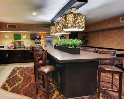 Comfort Inn Grapevine - image 13