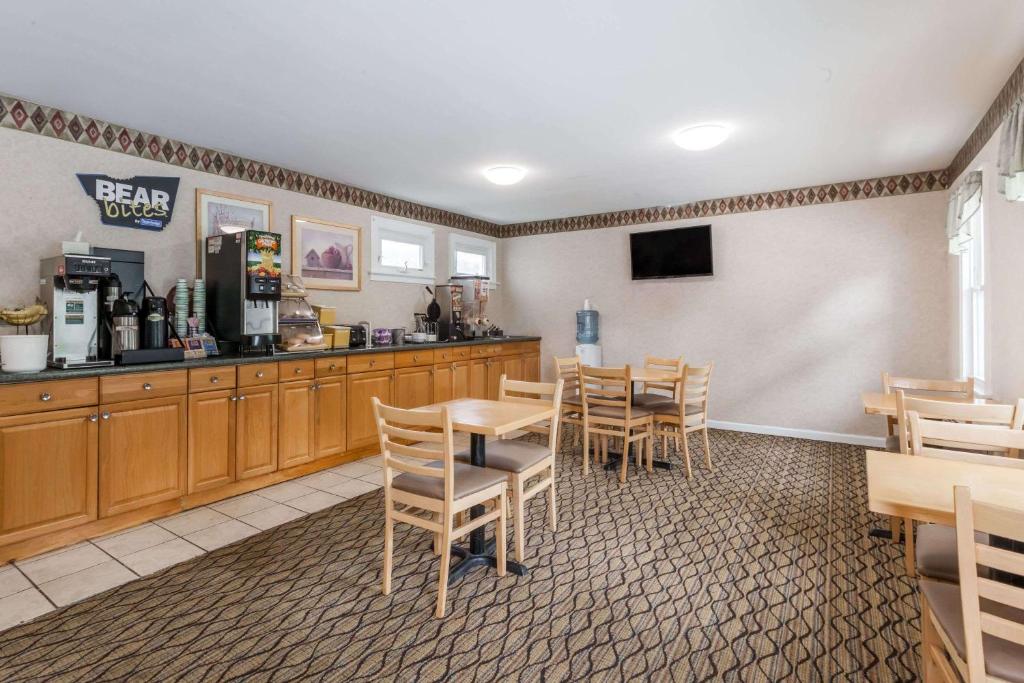 Travelodge by Wyndham Great Barrington Berkshires - image 2