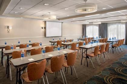 Fairfield Inn & Suites by Marriott Great Barrington Lenox/Berkshires - image 9