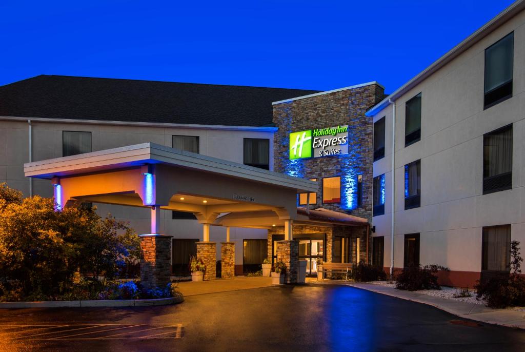 Holiday Inn Express Great Barrington an IHG Hotel - main image