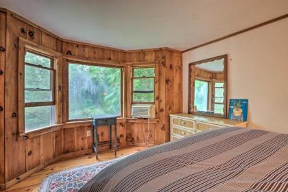 The Mill River Cabin with Fireplace and River View! - image 12