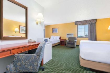 Days Inn by Wyndham Great Bend - image 3