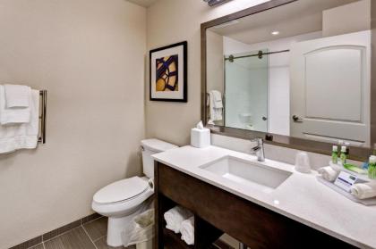 Holiday Inn Express & Suites Great Bend an IHG Hotel - image 13