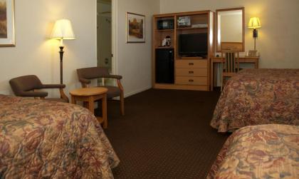 Travelers Budget Inn - image 8