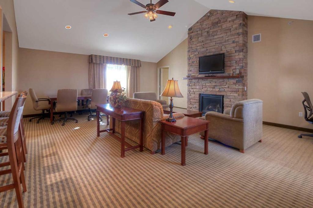 Hilton Garden Inn Great Falls - image 7