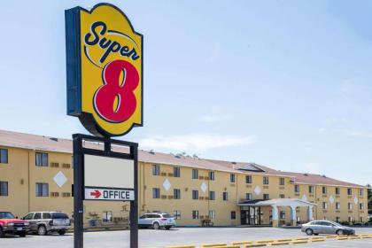 Super 8 by Wyndham Great Falls MT - image 8