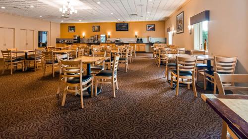 Best Western Green Bay Inn and Conference Center - image 3