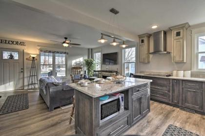 Lavish Home with Patio - 2 Blocks to Green Lake! - image 7