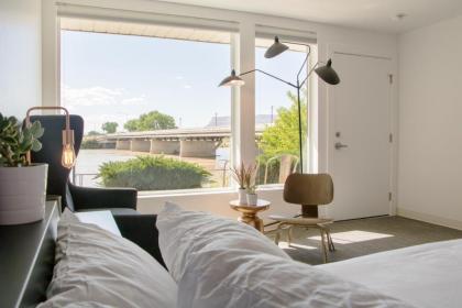 Skyfall Guestrooms - image 10