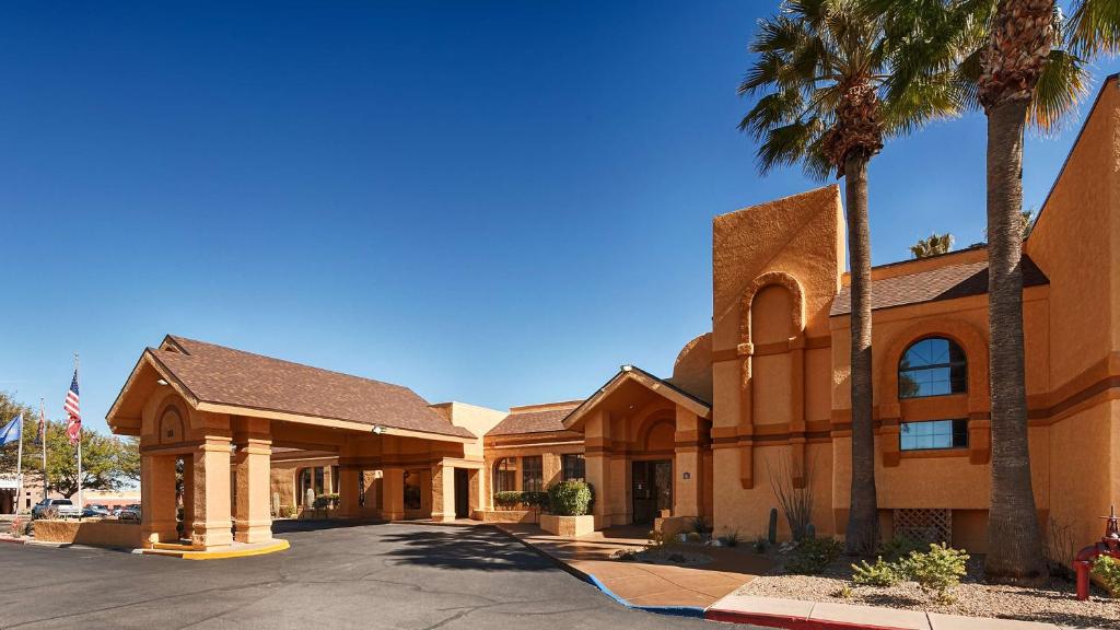 Best Western Green Valley Inn - main image