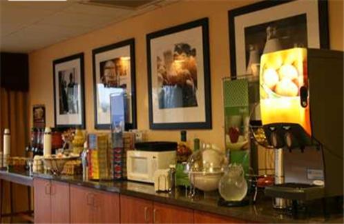 Hampton Inn Greeneville - image 4