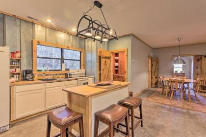 Remodeled Blue Ridge Cherokee Forest Retreat - image 12