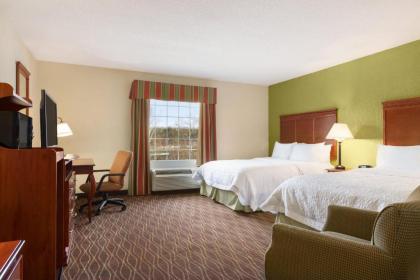 Hampton Inn & Suites Greenfield - image 12