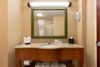 Hampton Inn & Suites Greenfield - image 18