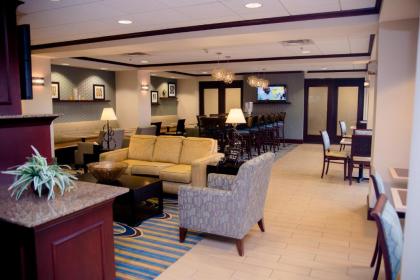 Hampton Inn Greenfield - image 7