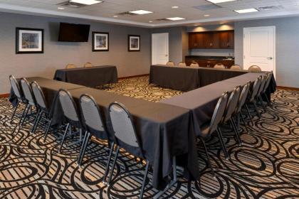 Holiday Inn Express & Suites Greenfield an IHG Hotel - image 15