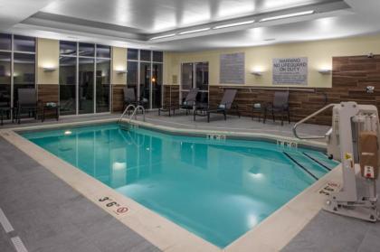 Fairfield Inn & Suites by Marriott Indianapolis Greenfield - image 1