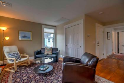 Bright 2nd-Floor Apt - half Mi to Greenport Harbor! - image 15