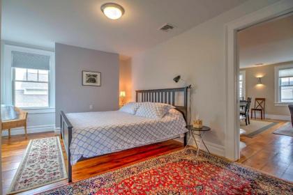 Bright 2nd-Floor Apt - half Mi to Greenport Harbor! - image 5