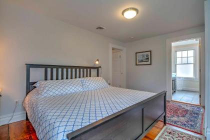 Bright 2nd-Floor Apt - half Mi to Greenport Harbor! - image 8