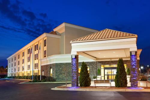 Holiday Inn Express Greensboro-I-40 at Wendover an IHG Hotel - main image