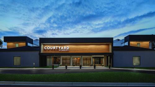 Courtyard by Marriott Greensboro - main image