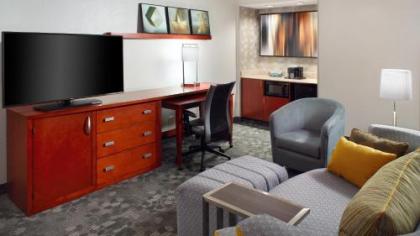 Courtyard by Marriott Greensboro - image 5