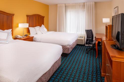 Fairfield Inn & Suites Greensboro Wendover - image 4