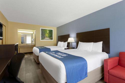 Days Inn by Wyndham Greensboro Airport - main image