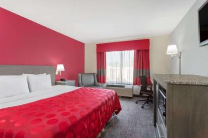 Ramada by Wyndham-Greensboro - image 2