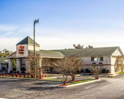 Econo Lodge  Suites Greensboro