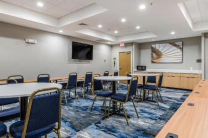 Fairfield by Marriott Inn & Suites Greensboro Coliseum Area - image 4