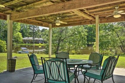 Serene Home on Pond   5 mi to Dtwn Greensboro Greensboro