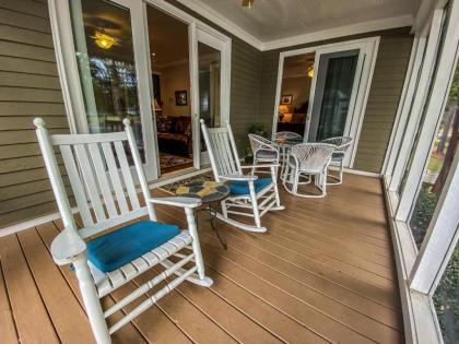 Lookout Point is only steps from Lake Oconee with breathtaking views - image 6