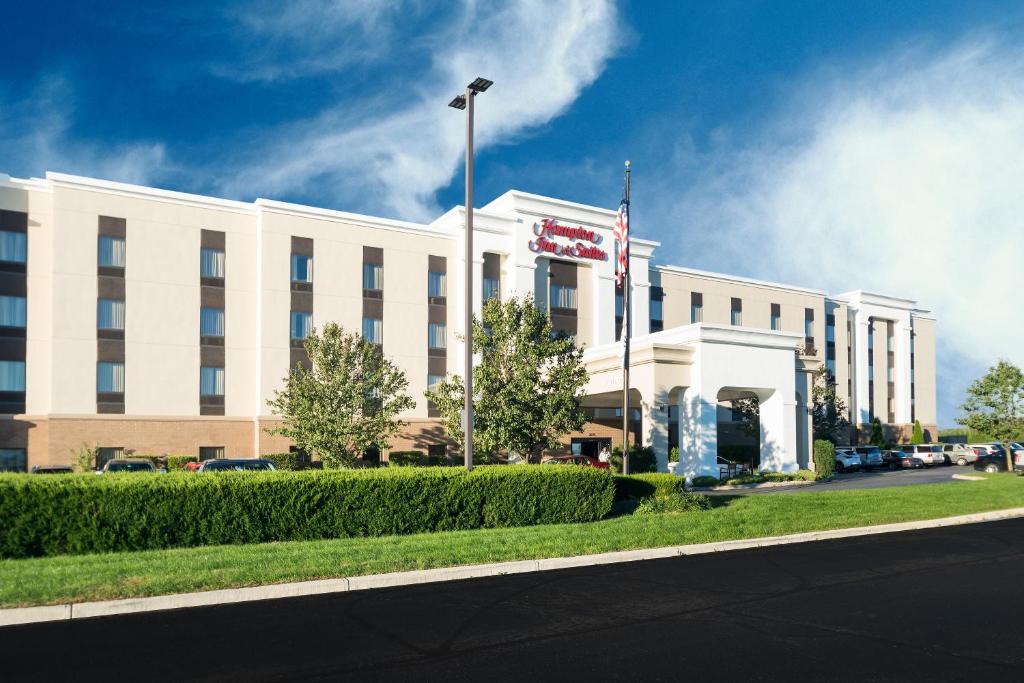 Hampton Inn & Suites Greensburg - main image