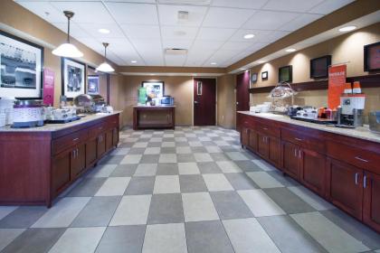 Hampton Inn & Suites Greensburg - image 4