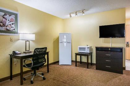 Quality Inn & Suites Greensburg I-74 - image 6