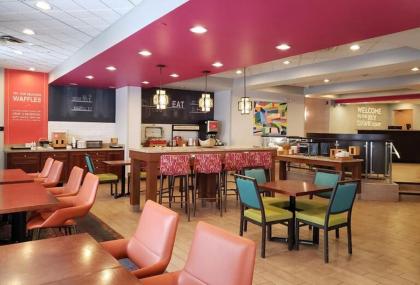 Hampton Inn Greensburg - image 13