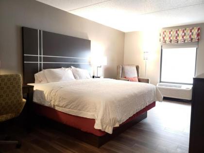 Hampton Inn Greensburg - image 14