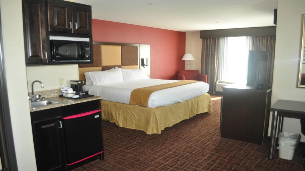 Holiday Inn Express Greensburg an IHG Hotel - image 6