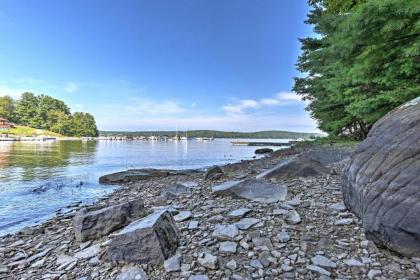 Peaceful Home with Deck Near Lake Wallenpaupack! - image 13