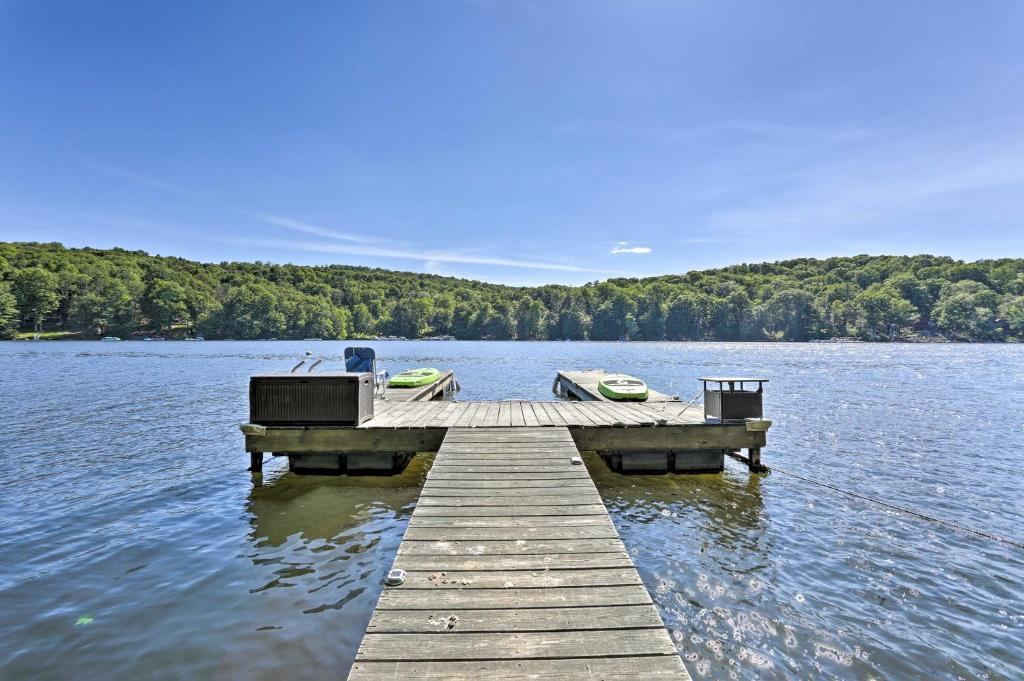 Lakefront Home with Game Room Decks Dock and Kayaks! - image 4