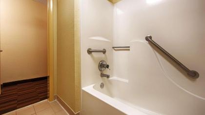 Best Western Greenville Inn - image 15