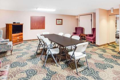 Days Inn by Wyndham Greenville MS - image 5